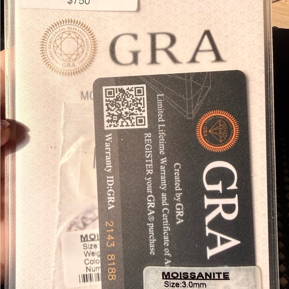 Moissanite clover bracelet - Picture 7 of 7